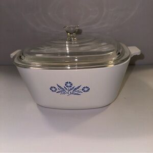 Corning ware cornflower casserole dish 2 1/2 quarts